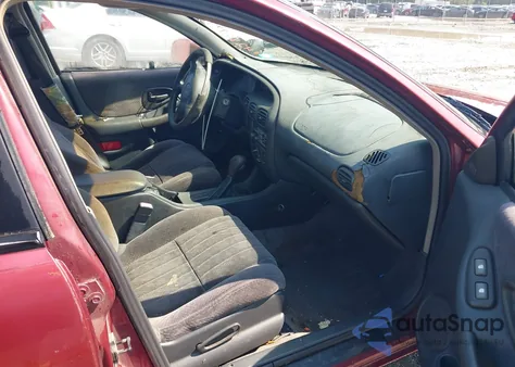 2002 Pontiac Grand Prix Se z USA, uszkodzony, nr VIN 1G2WK52J02F213350